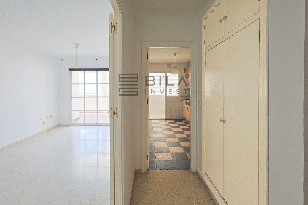Flat for Sale in Benalmádena