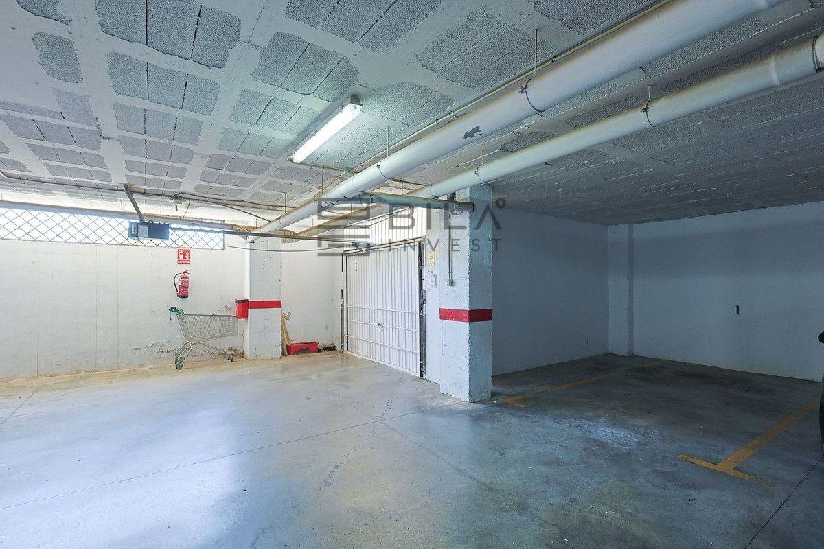 Flat for Sale in Benalmádena