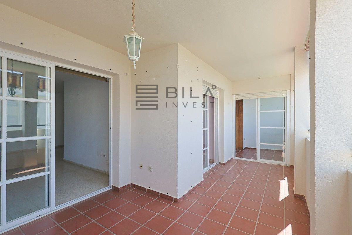 Flat for Sale in Benalmádena