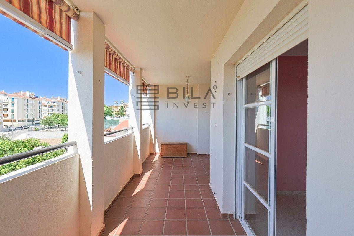Flat for Sale in Benalmádena