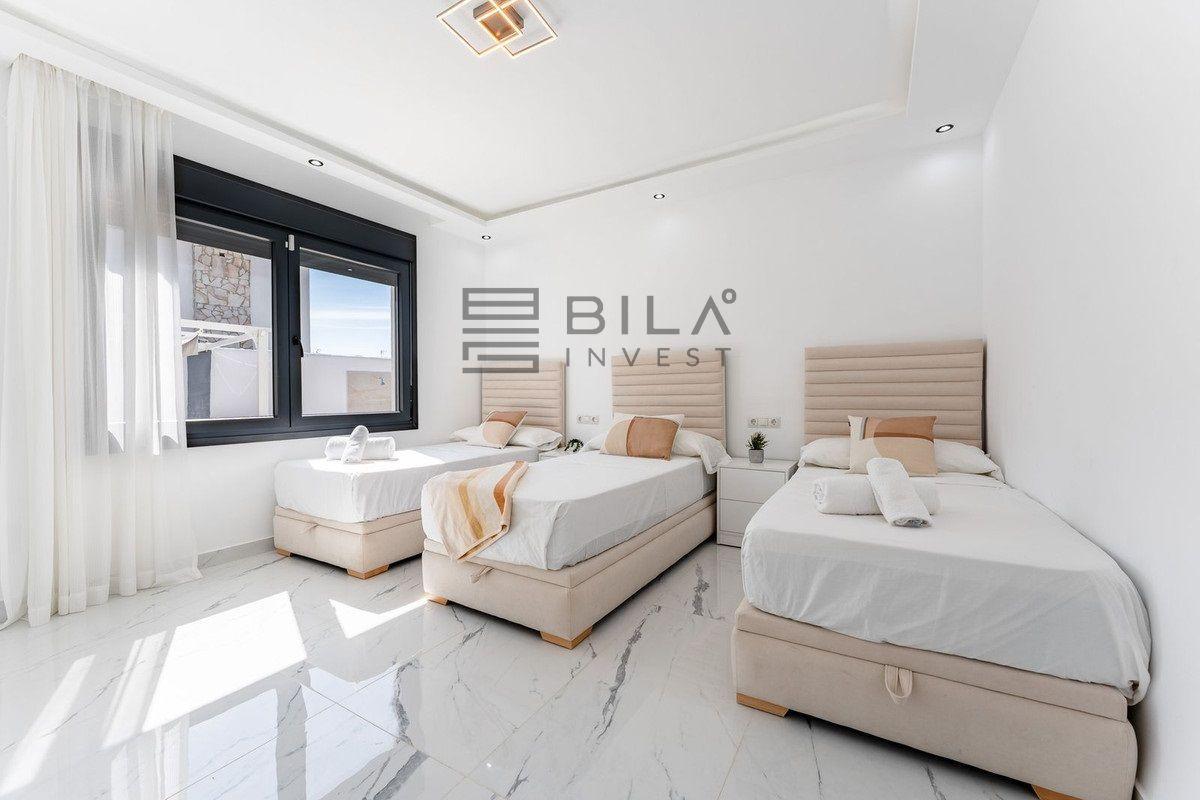 Chalet for Sale in Mijas