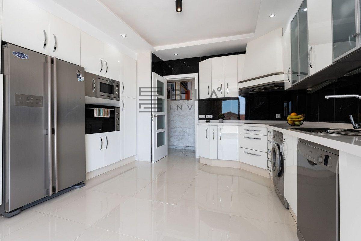 Chalet for Sale in Mijas
