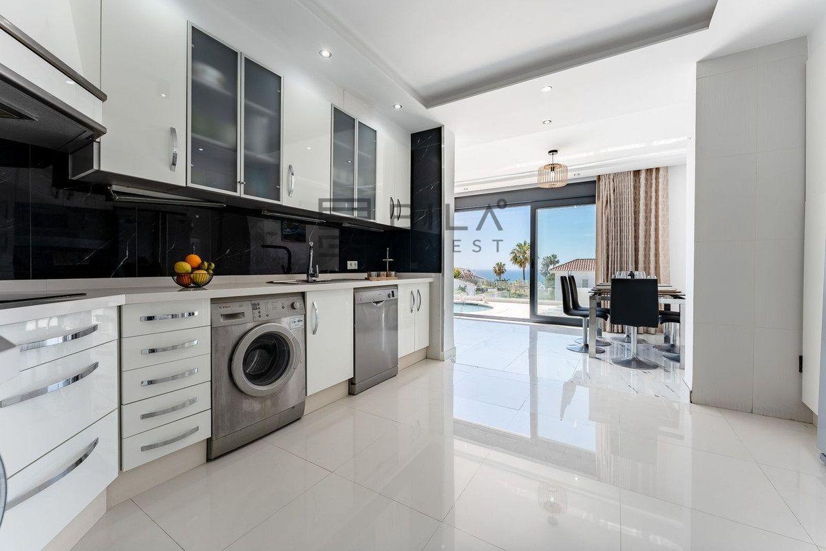 Chalet for Sale in Mijas