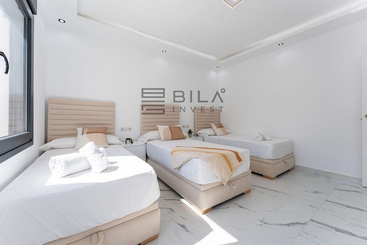 Chalet for Sale in Mijas