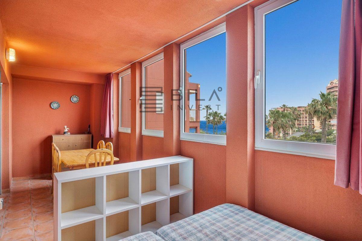 Flat for Sale in Benalmádena
