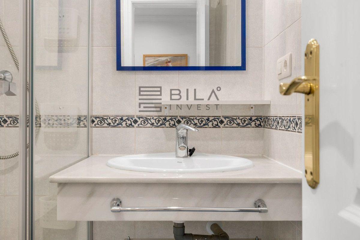 Flat for Sale in Benalmádena