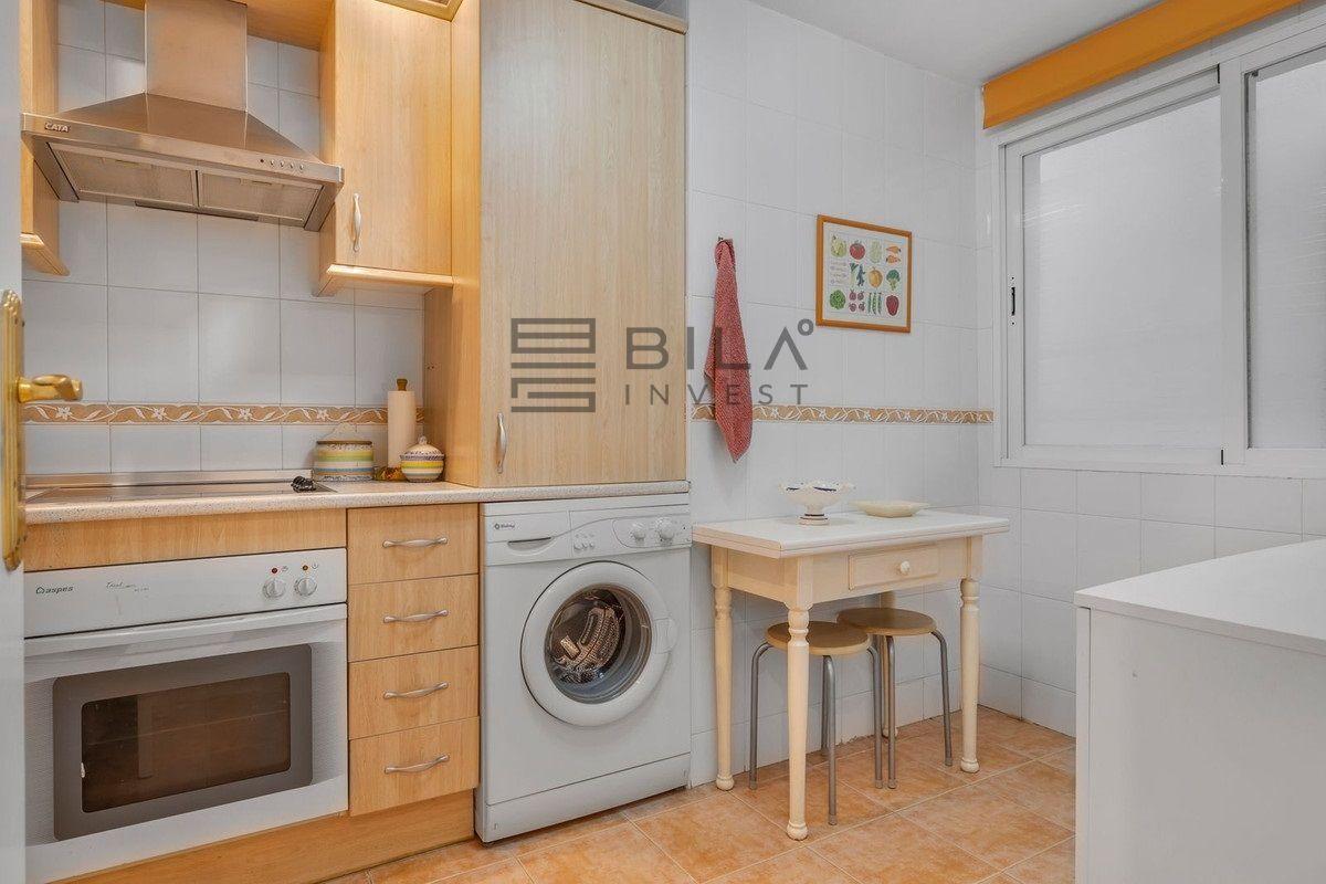 Flat for Sale in Benalmádena