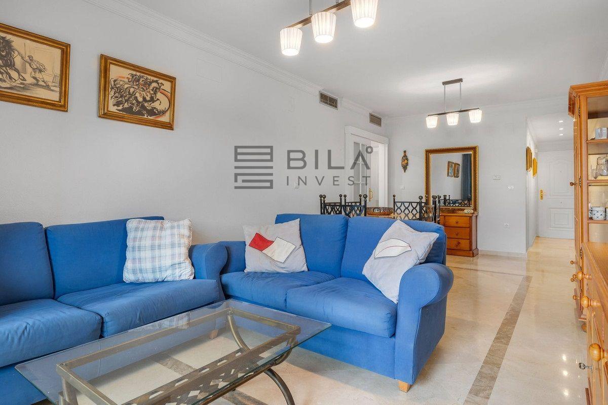 Flat for Sale in Benalmádena