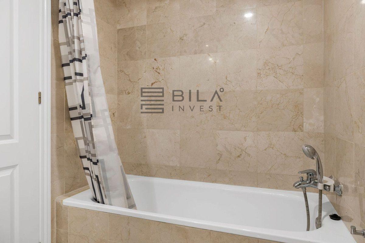 Flat for Sale in Benalmádena