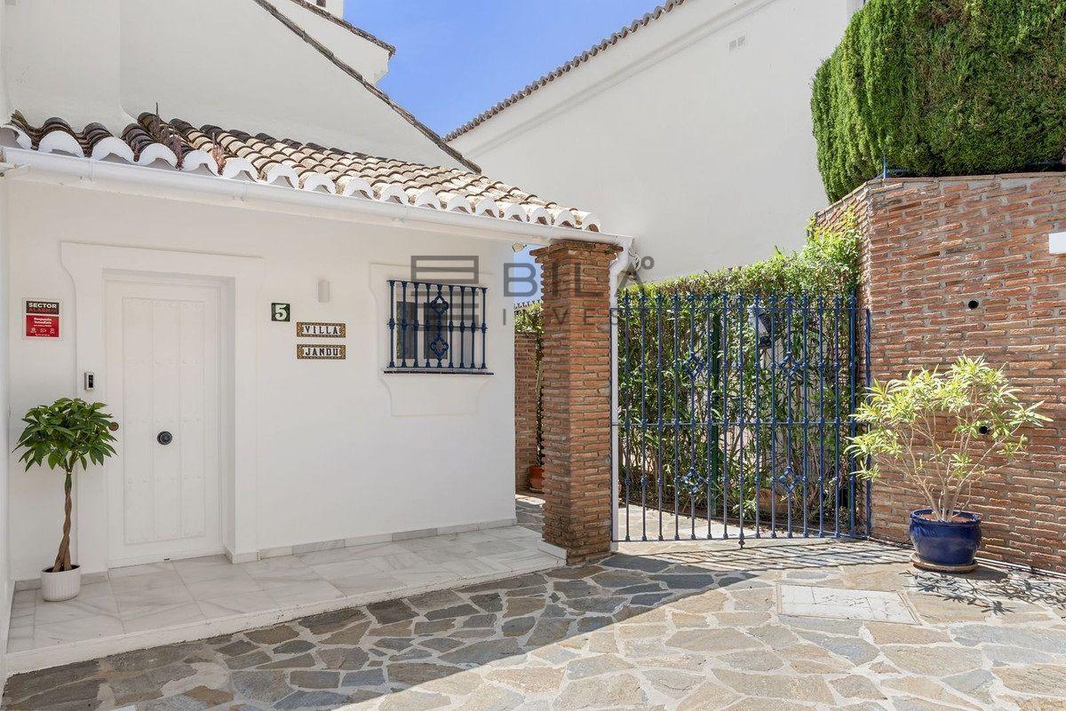 Chalet for Sale in Mijas