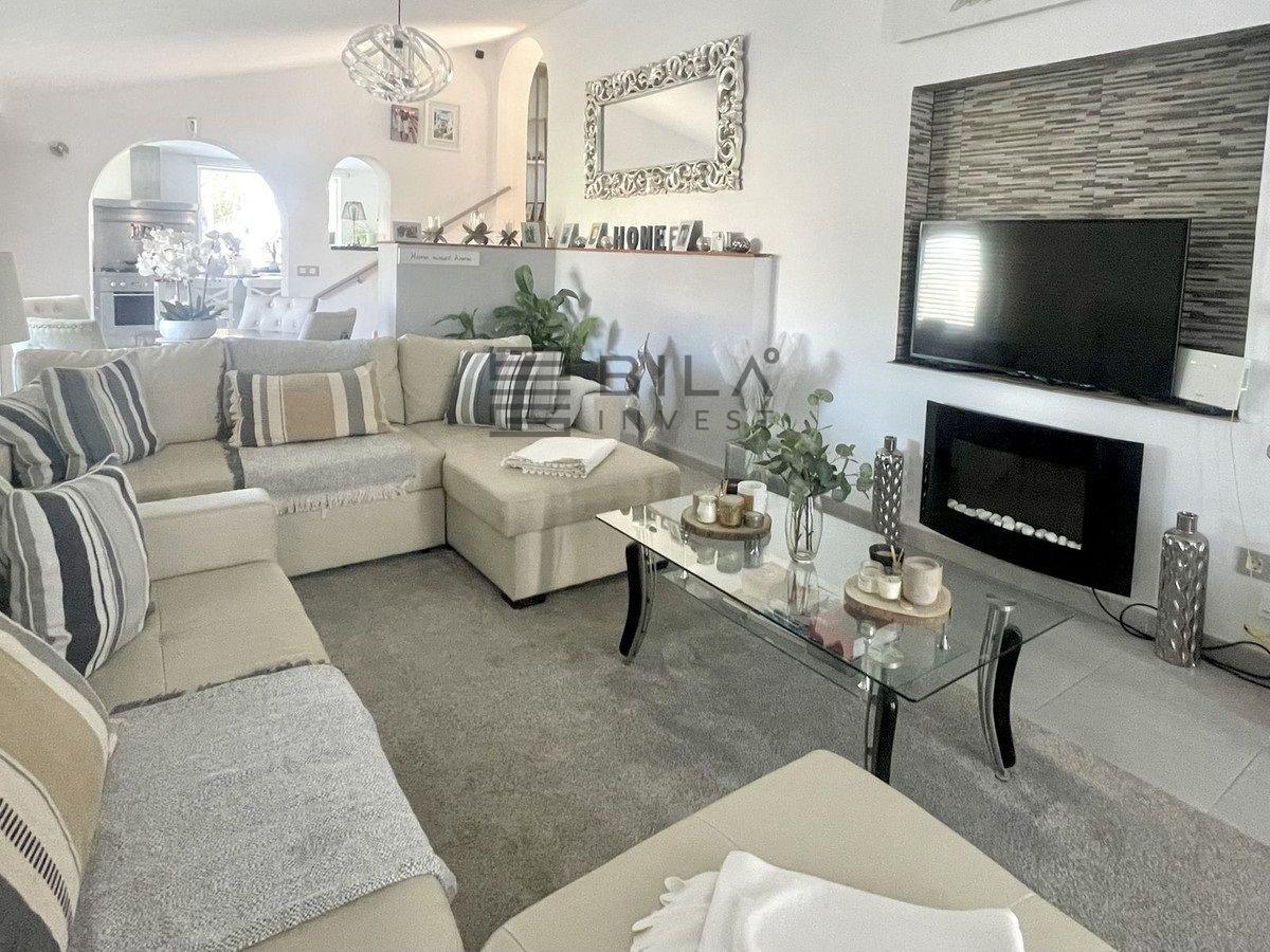 Chalet for Sale in Mijas