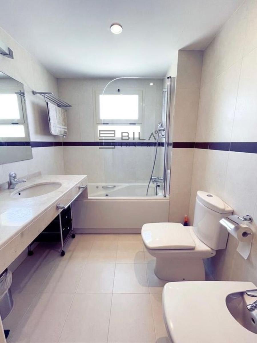 Flat for Sale in Mijas