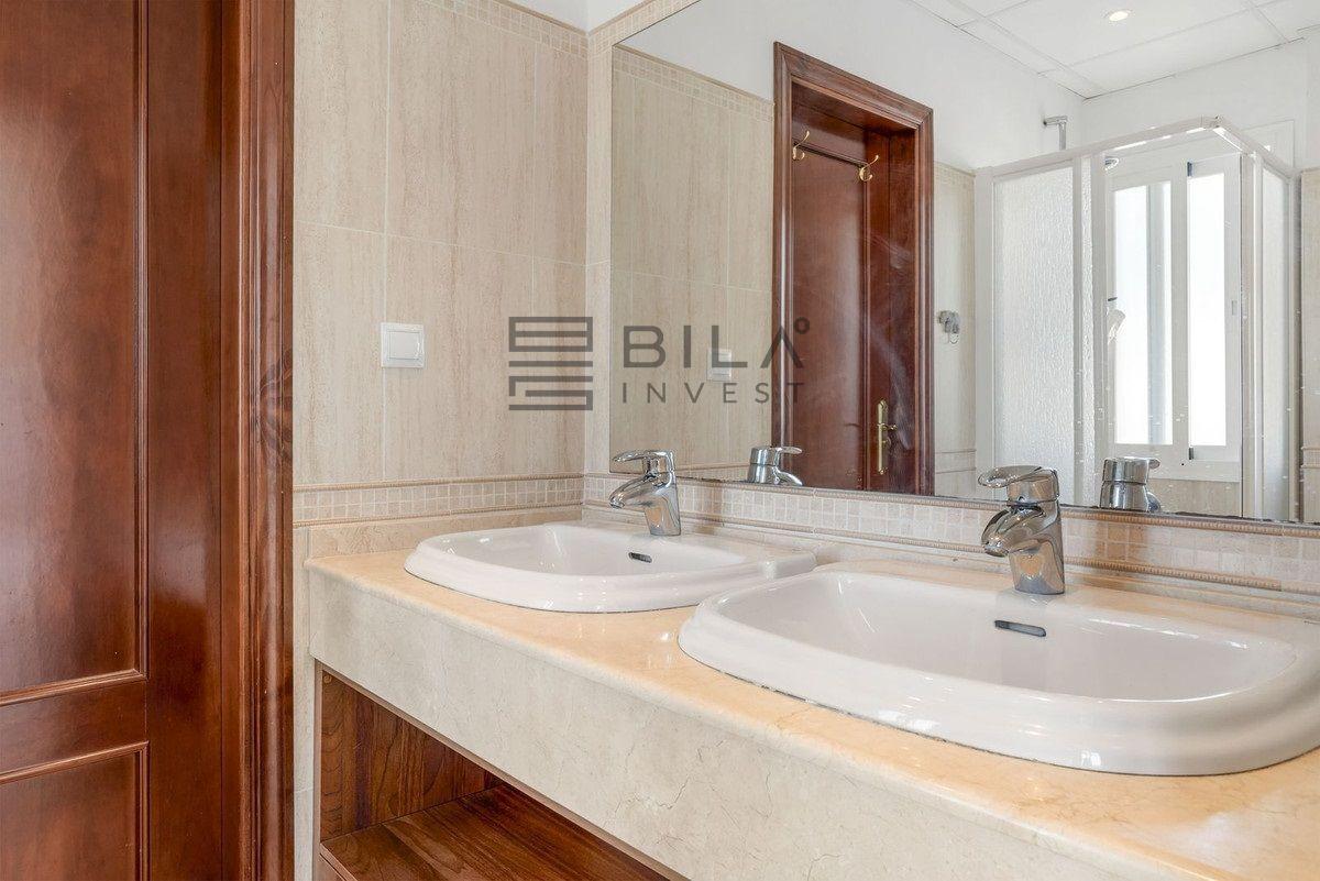Chalet for Sale in Mijas