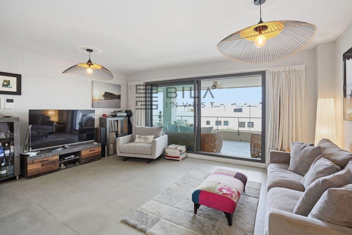 Flat for Sale in Benalmádena
