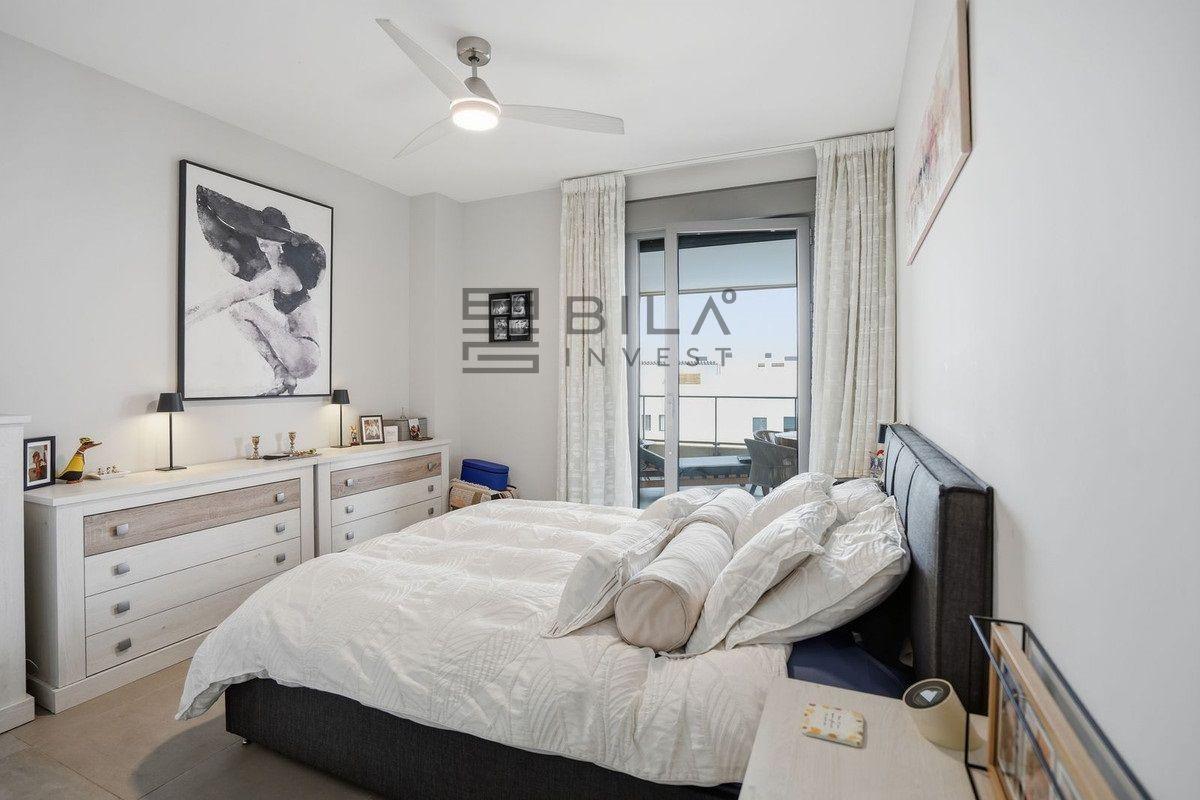 Flat for Sale in Benalmádena