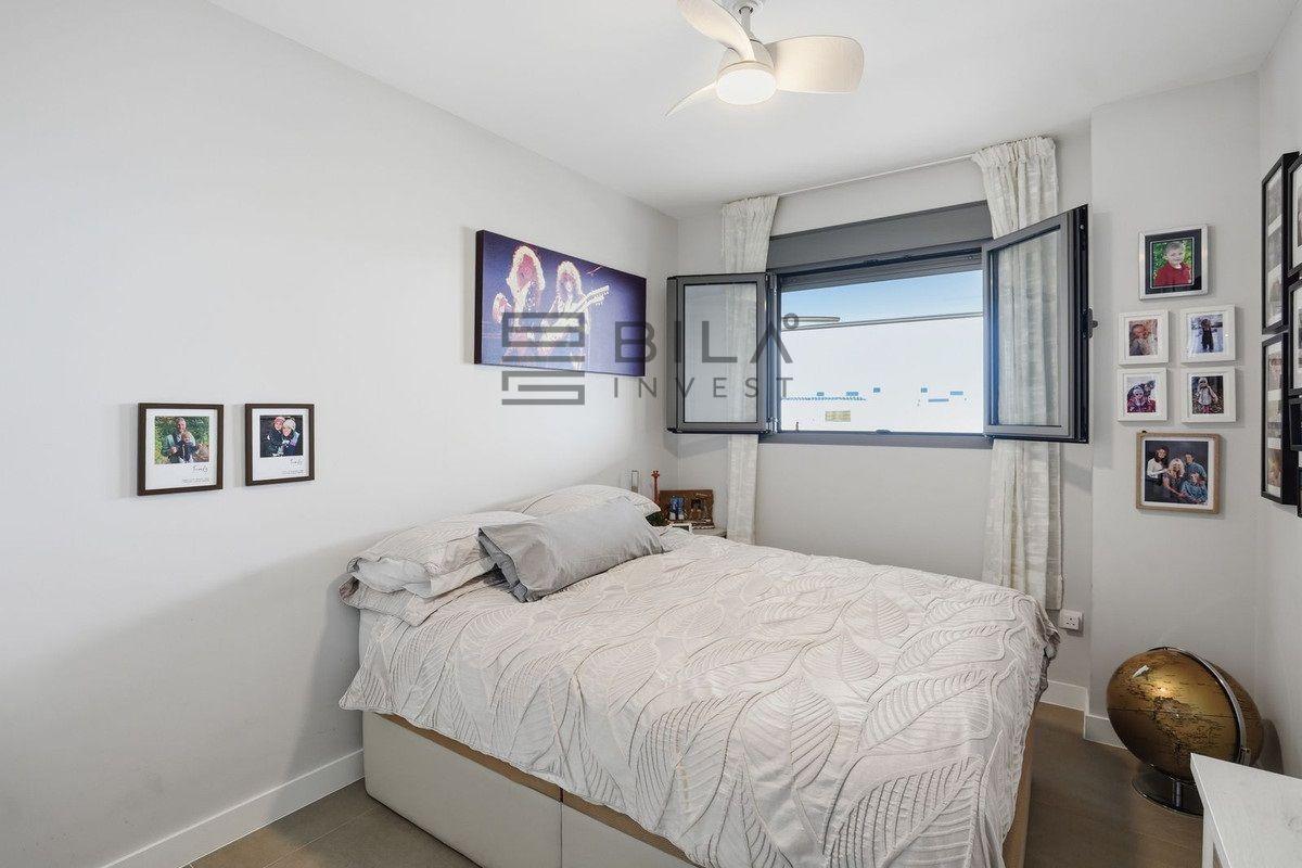 Flat for Sale in Benalmádena