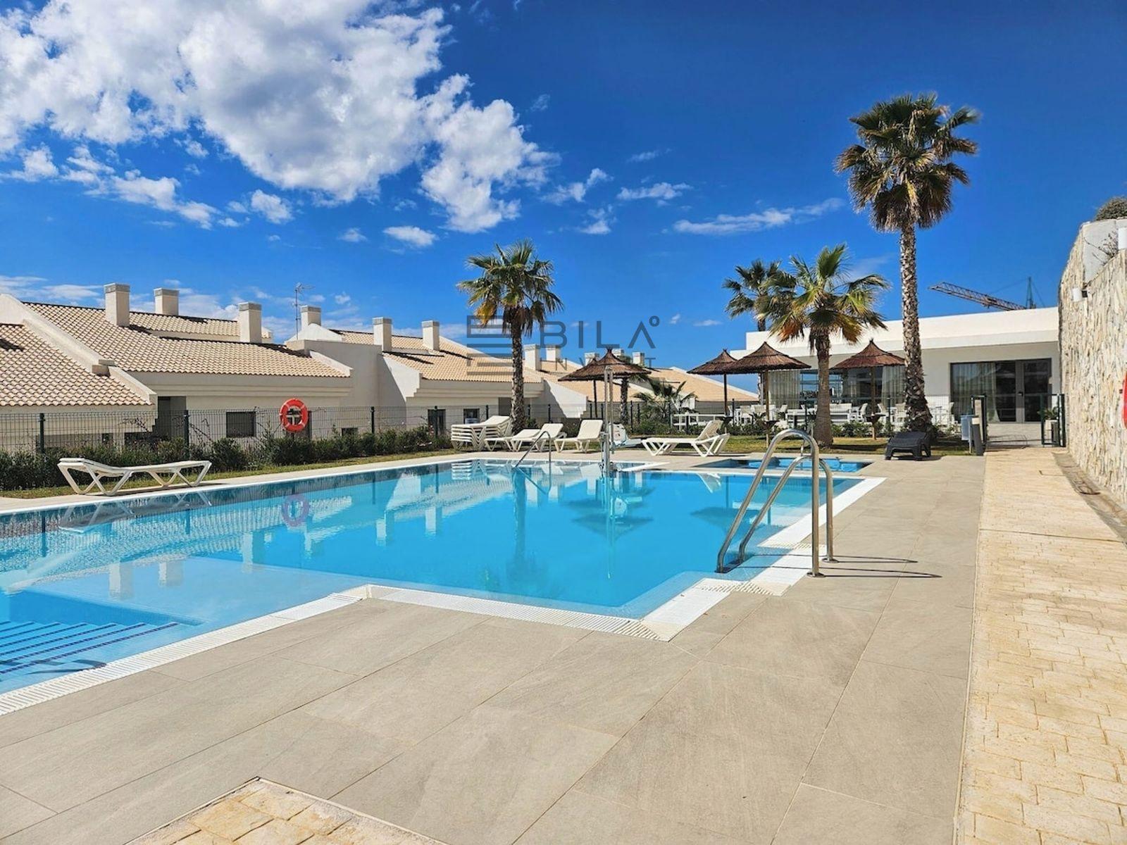 Flat for Sale in Benalmádena