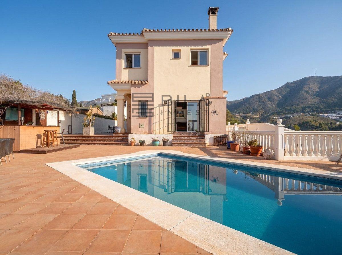 Chalet for Sale in Fuengirola