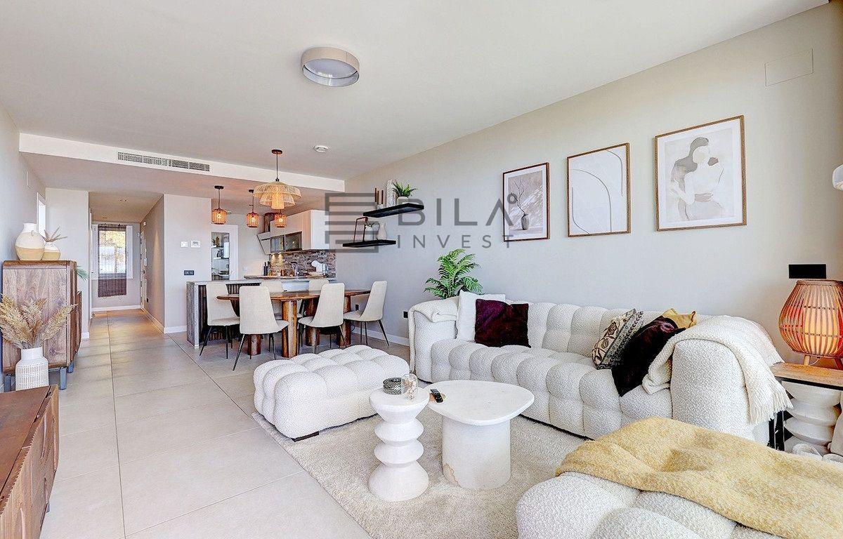 Flat for Sale in Benalmádena