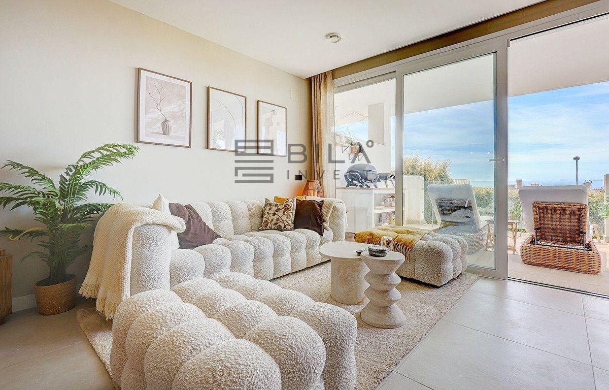 Flat for Sale in Benalmádena