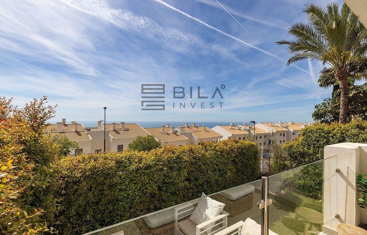 Flat for Sale in Benalmádena