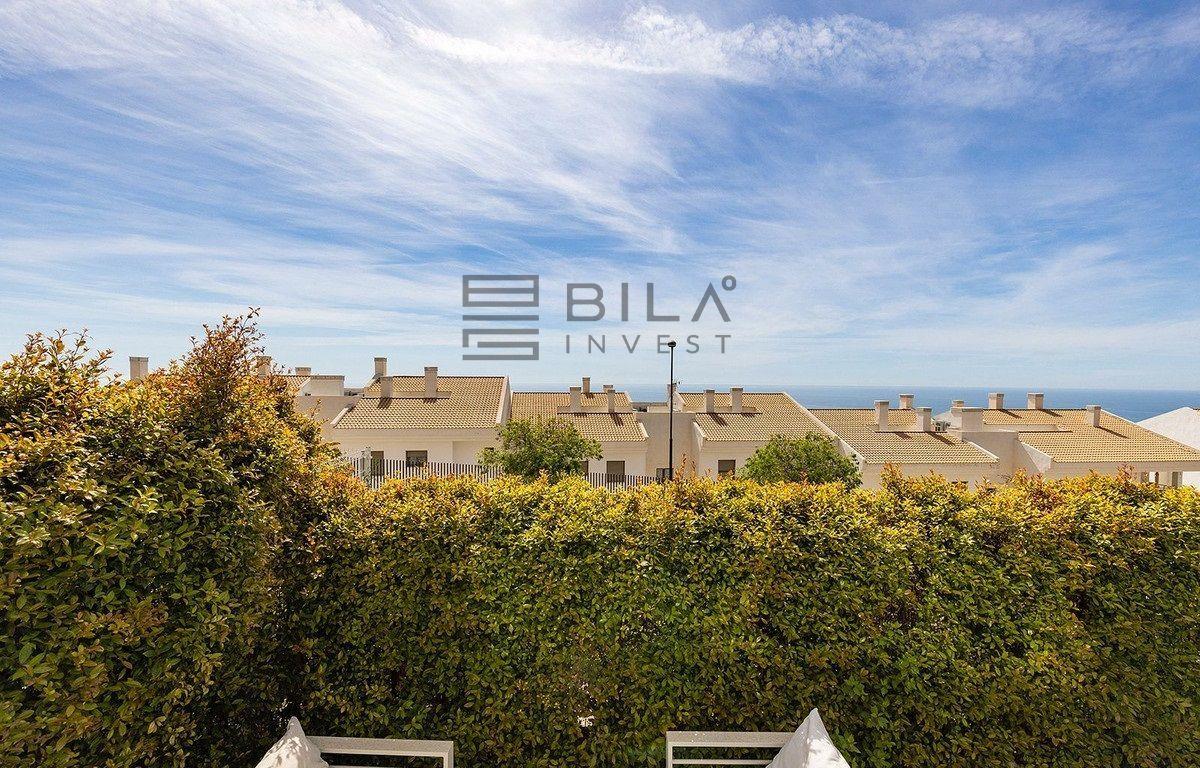 Flat for Sale in Benalmádena