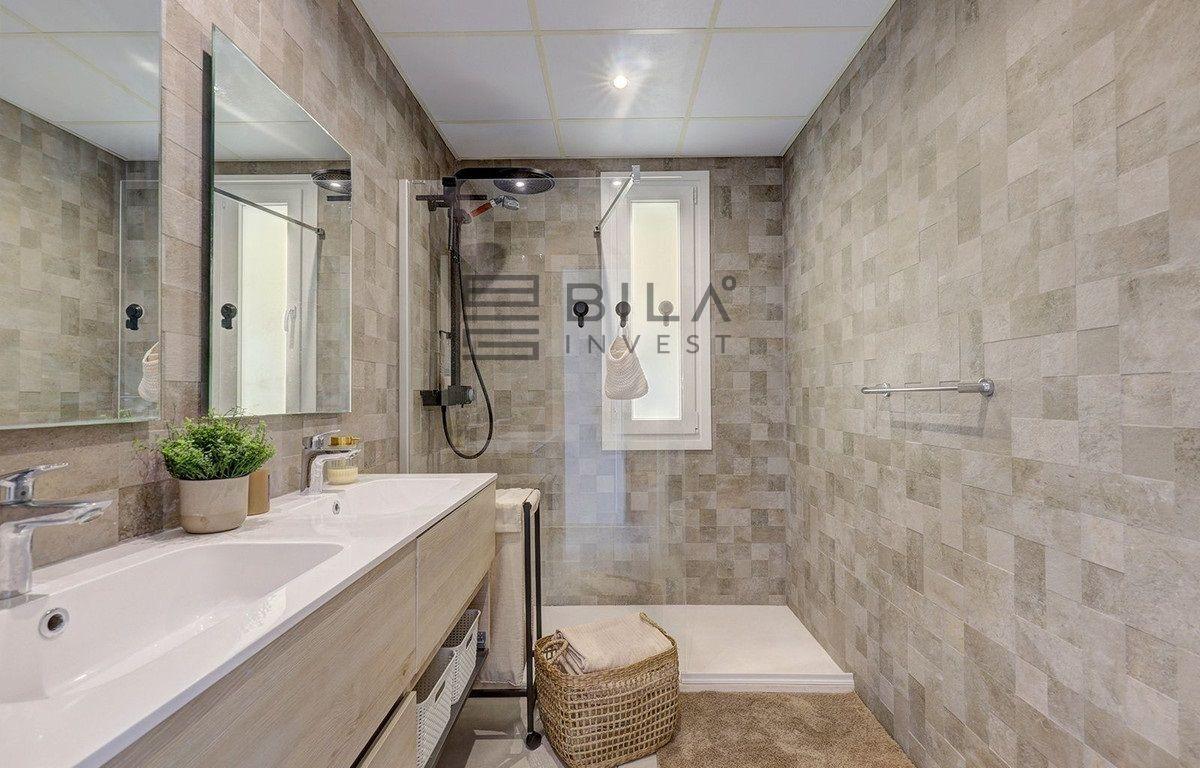 Flat for Sale in Benalmádena