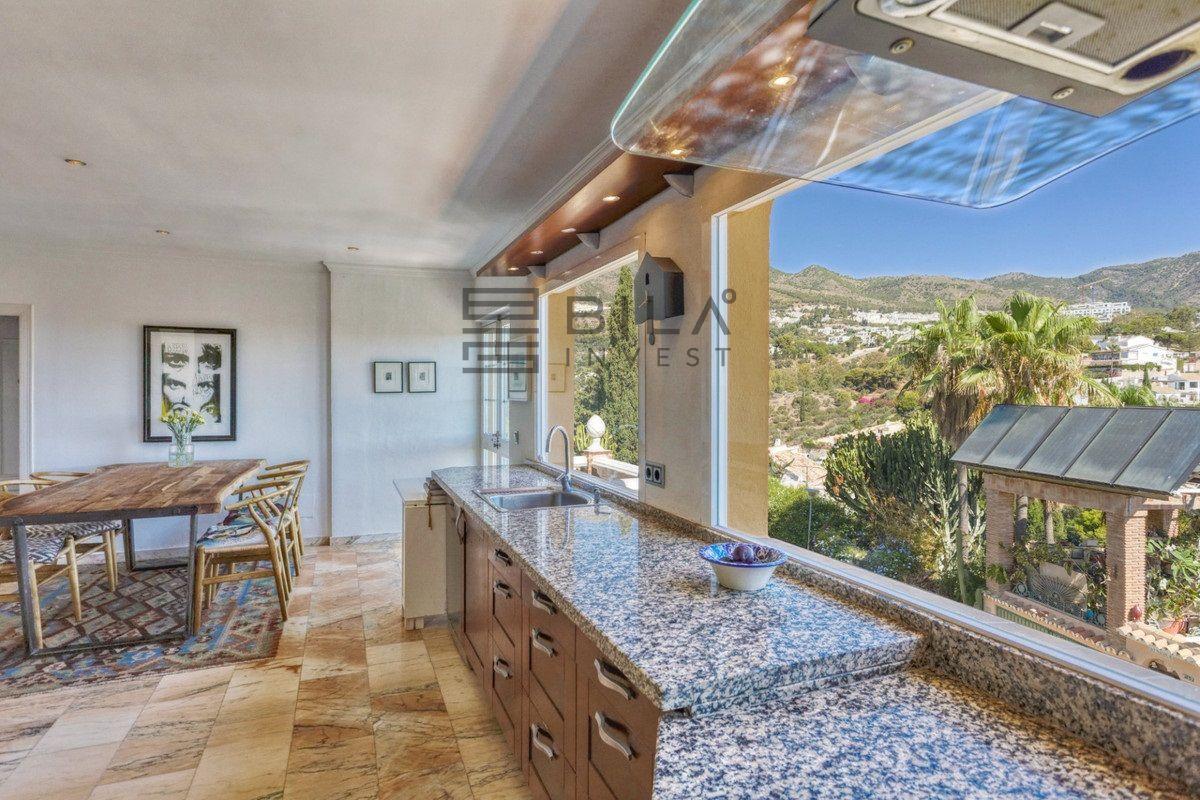 Chalet for Sale in Benalmádena