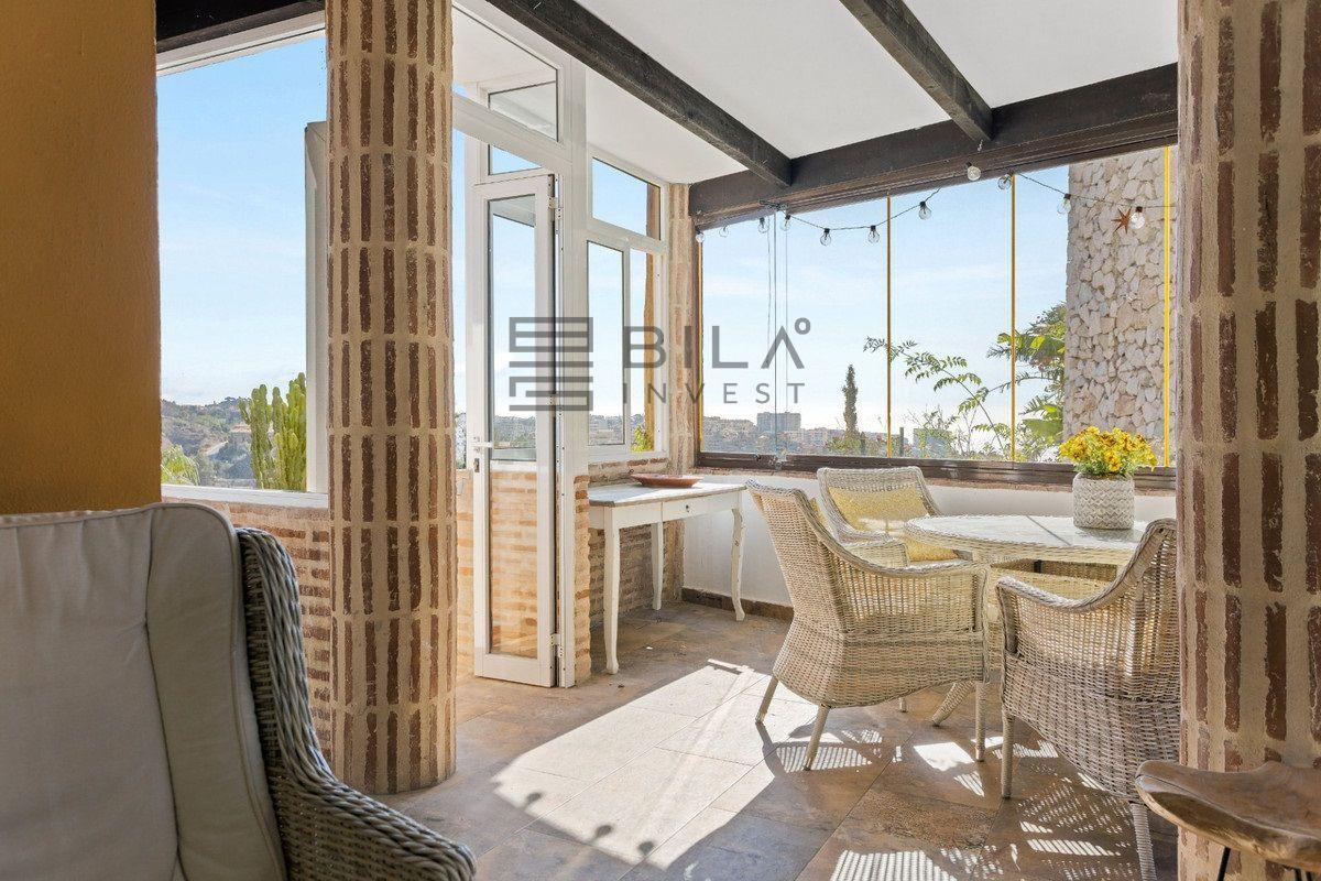Chalet for Sale in Benalmádena