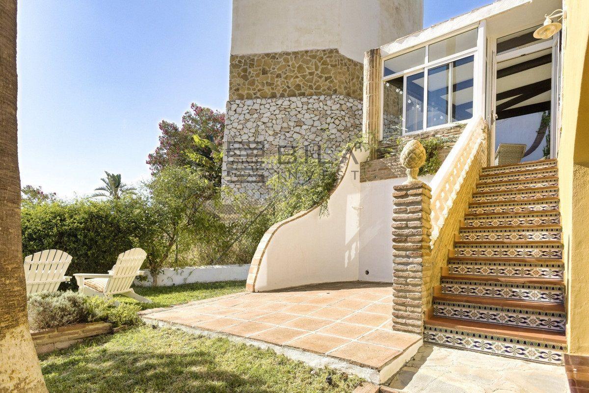 Chalet for Sale in Benalmádena