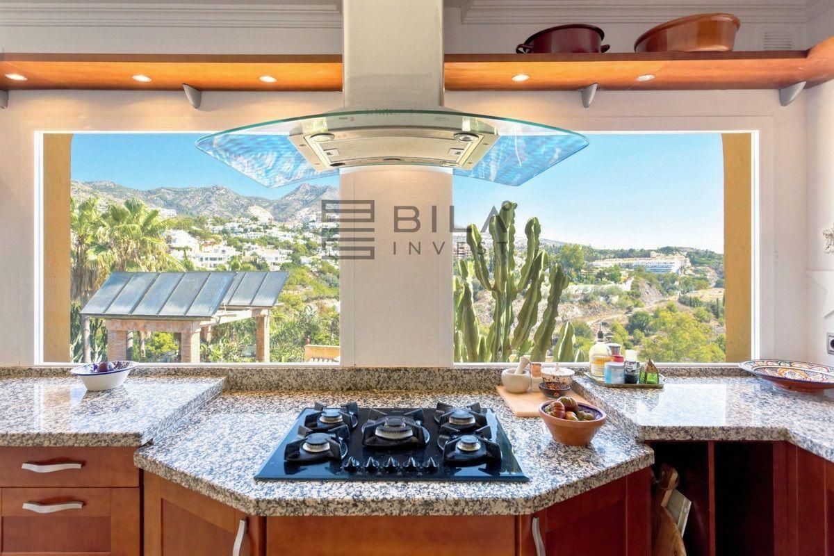 Chalet for Sale in Benalmádena
