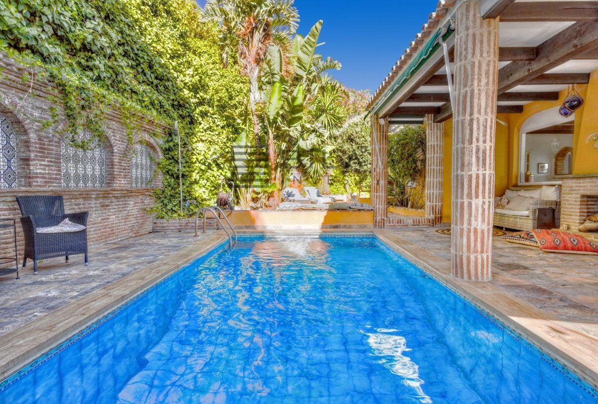 Chalet for Sale in Benalmádena
