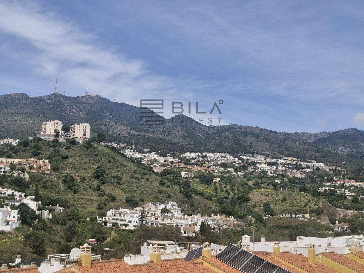 Flat for Sale in Benalmádena