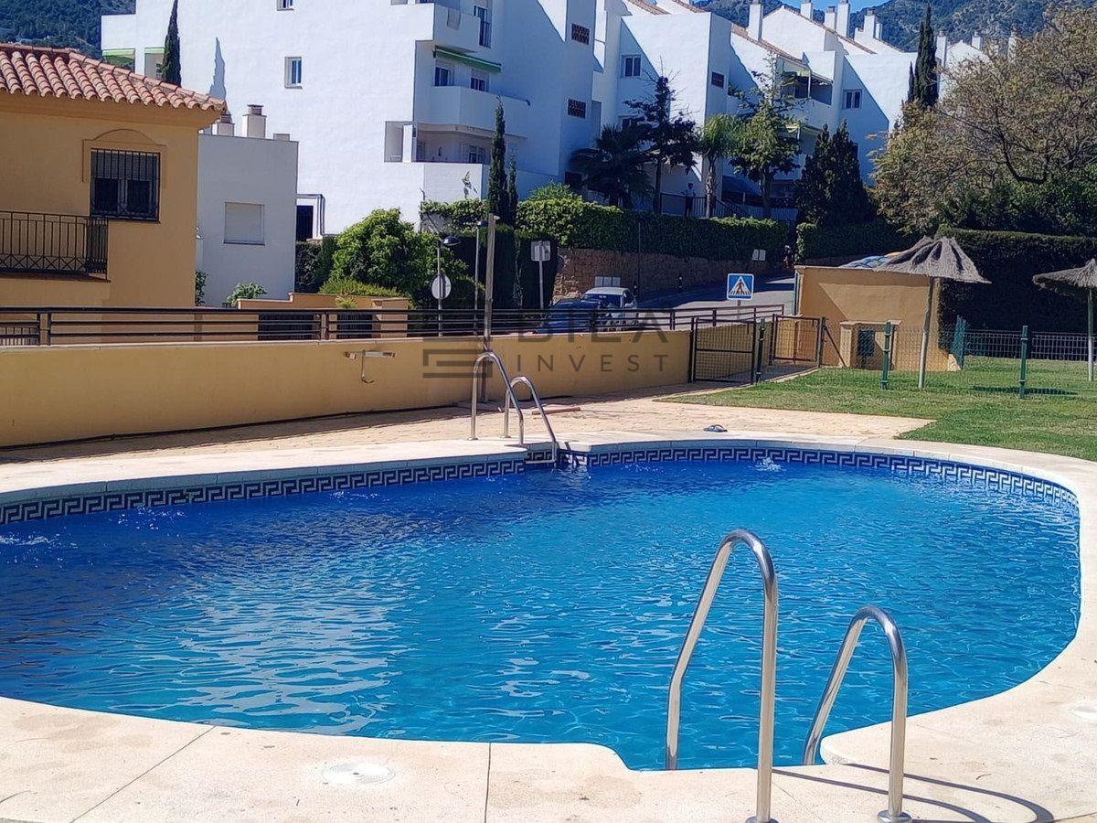 Flat for Sale in Benalmádena