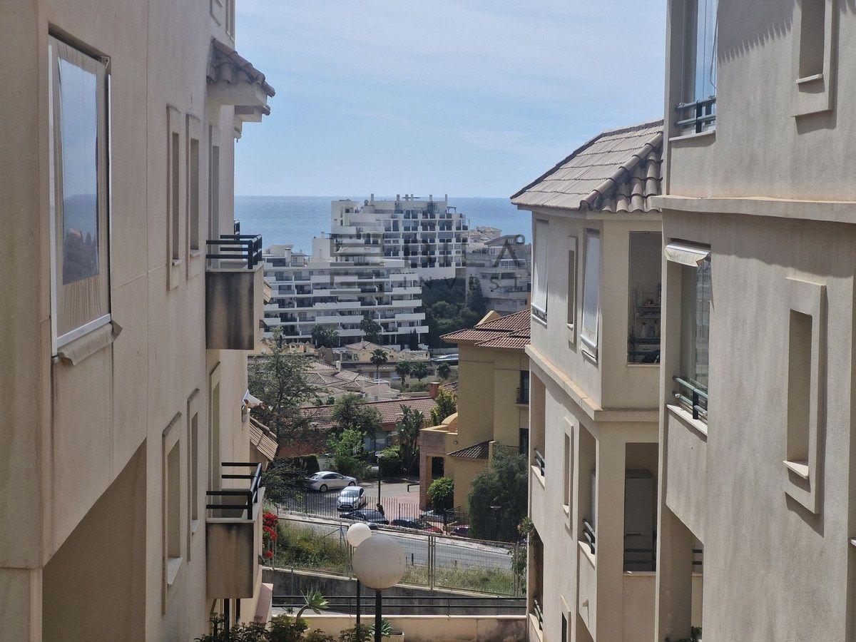 Flat for Sale in Benalmádena