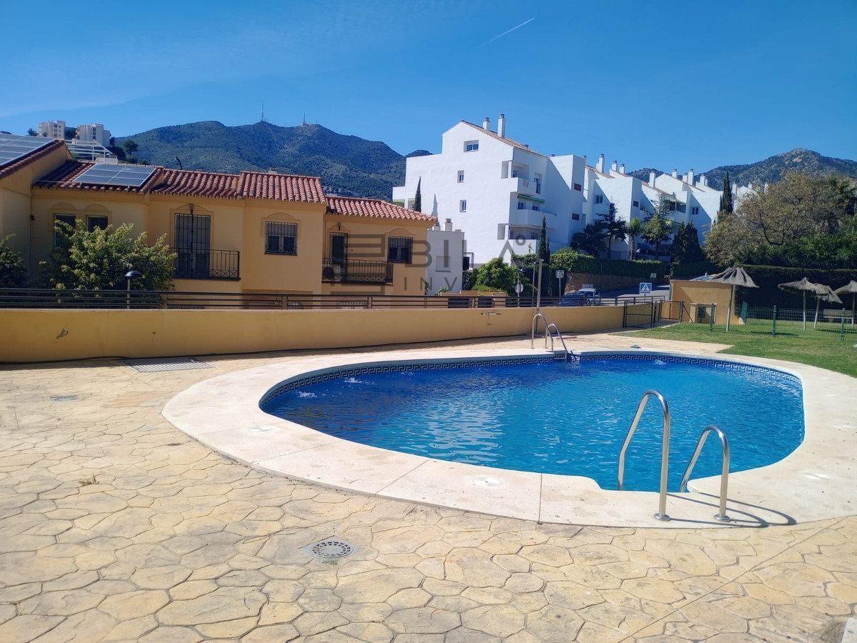 Flat for Sale in Benalmádena