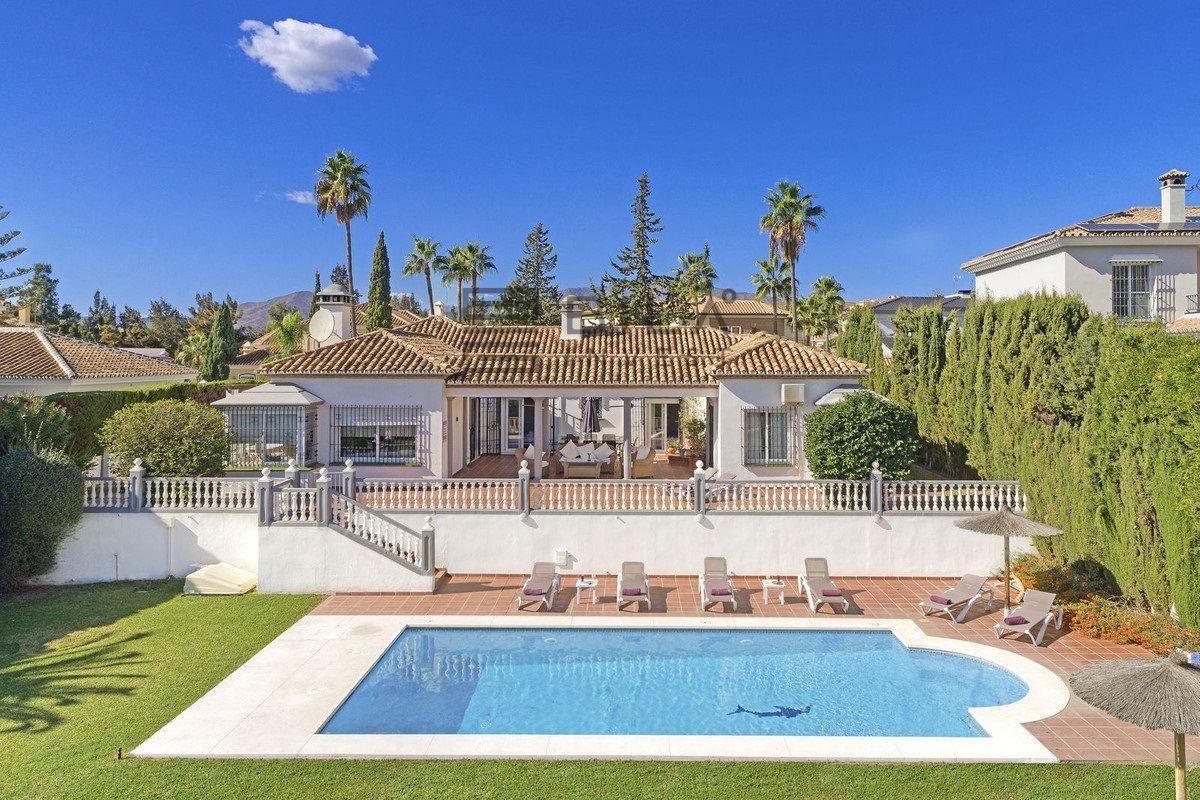 Chalet for Sale in Mijas