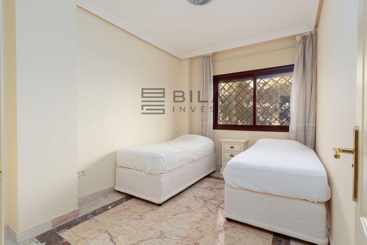 Flat for Sale in Benalmádena