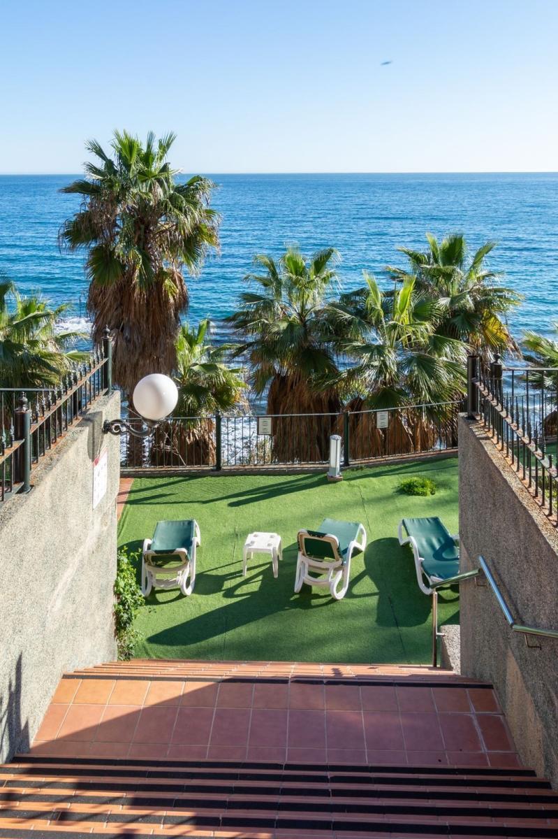 Flat for Sale in Benalmádena