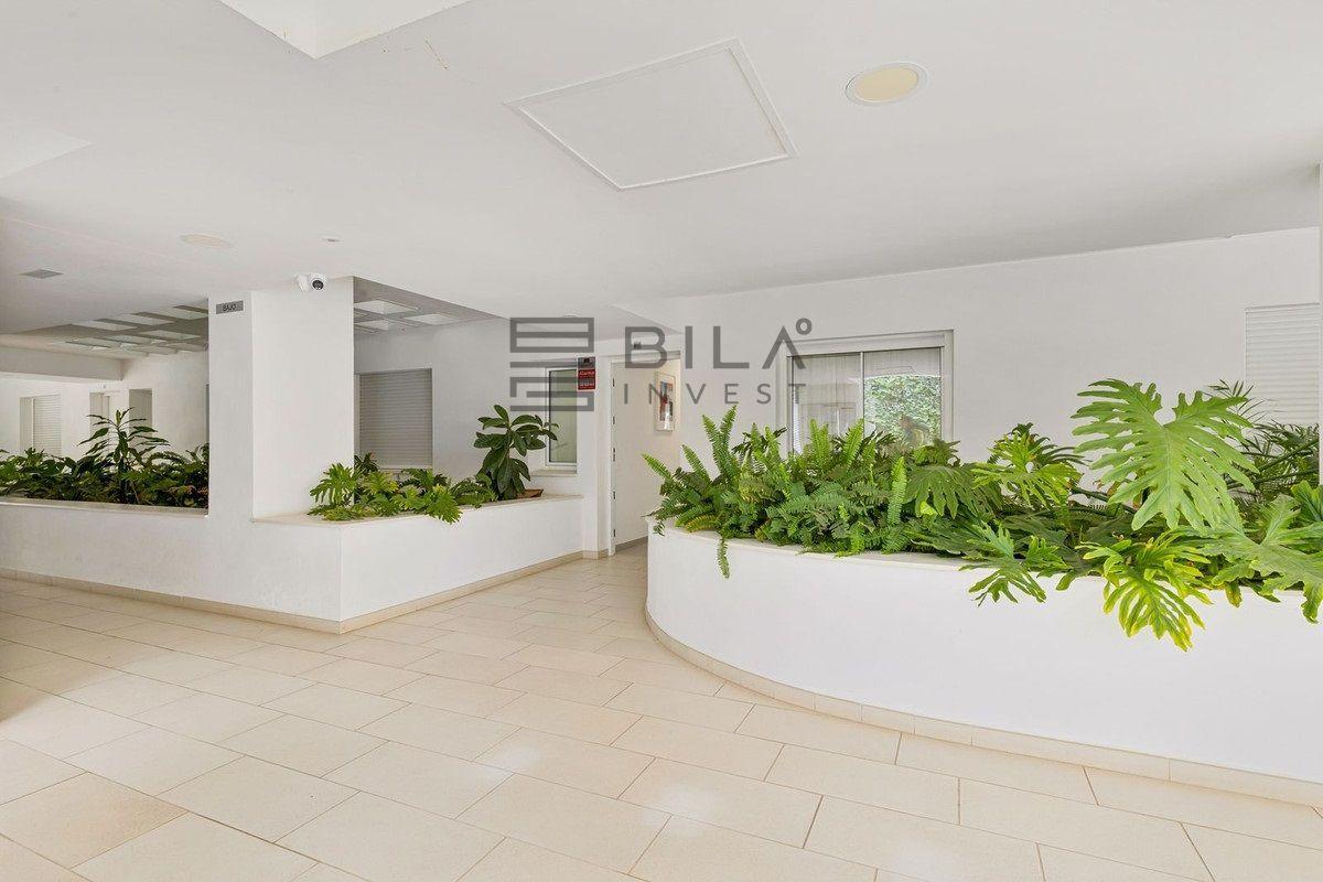 Flat for Sale in Benalmádena