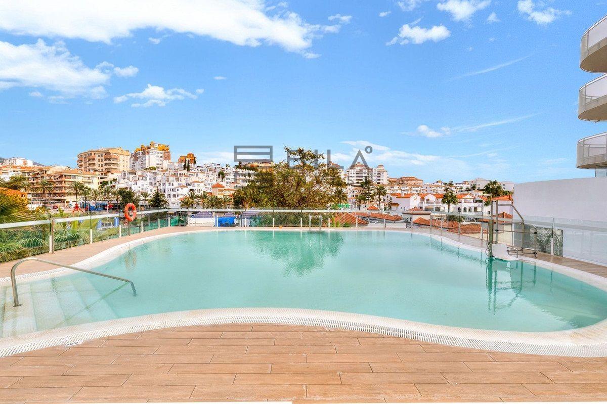 Flat for Sale in Benalmádena