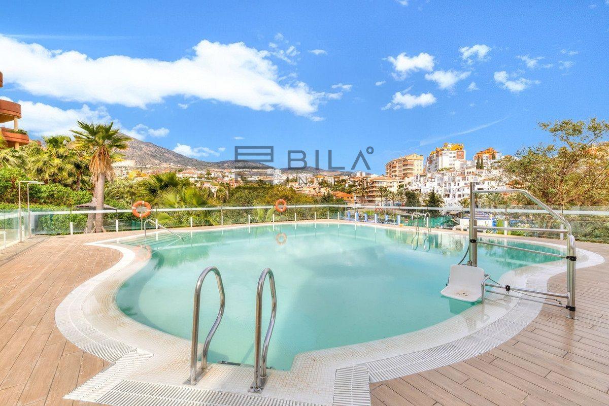Flat for Sale in Benalmádena