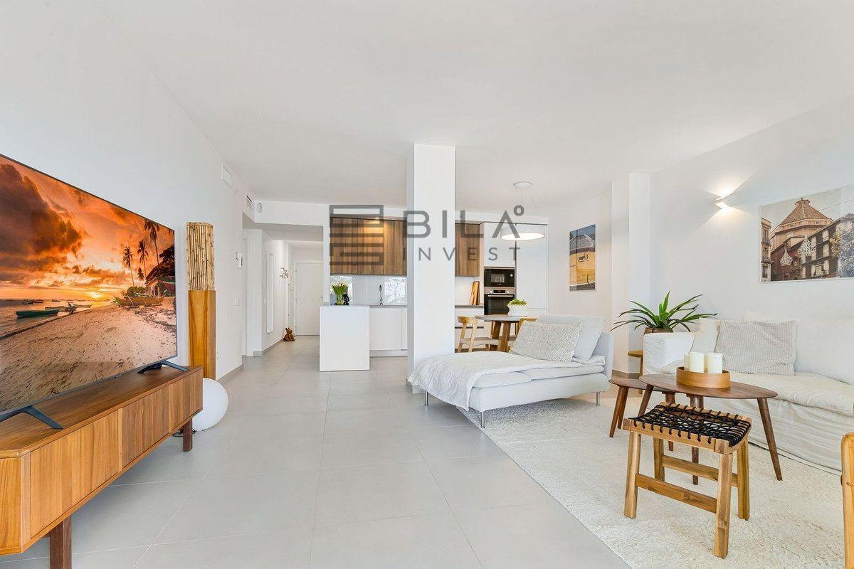 Flat for Sale in Benalmádena