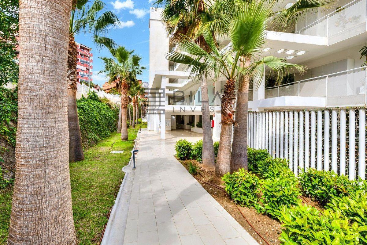 Flat for Sale in Benalmádena