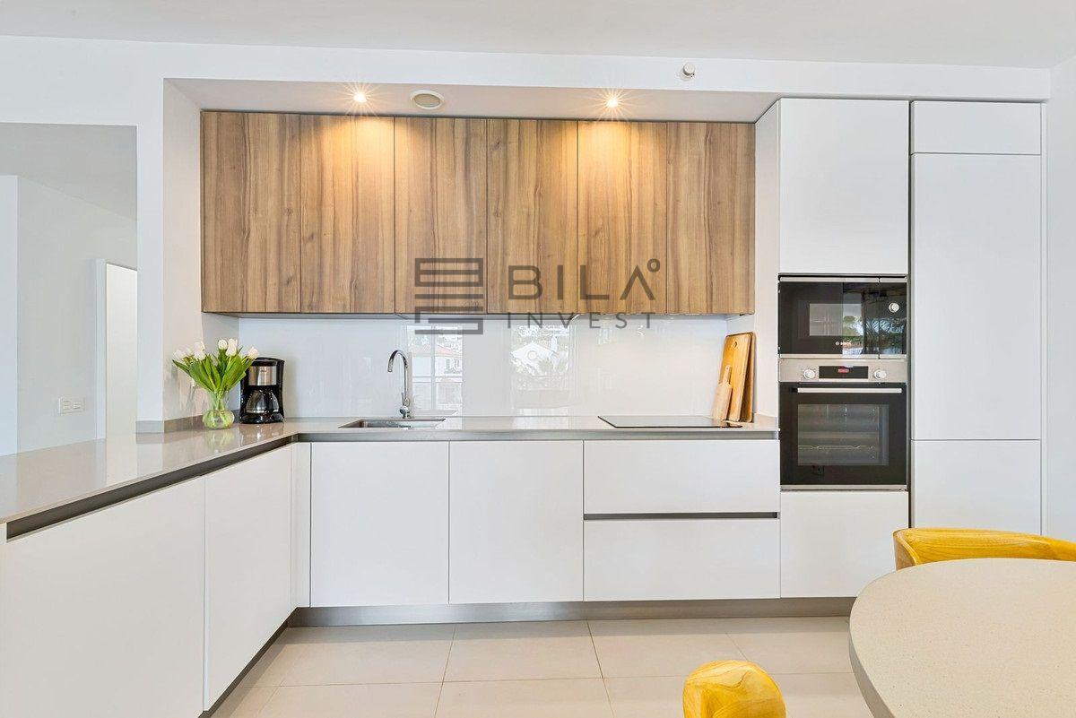 Flat for Sale in Benalmádena