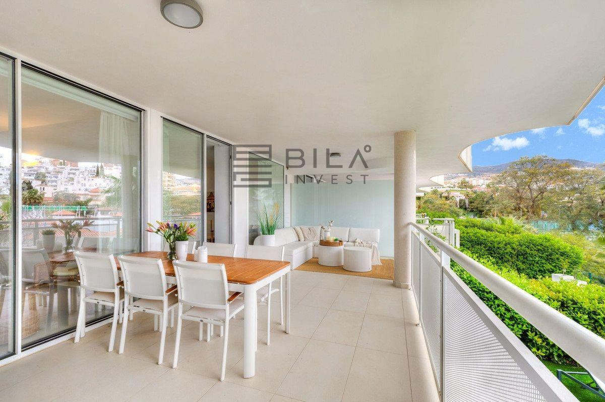 Flat for Sale in Benalmádena