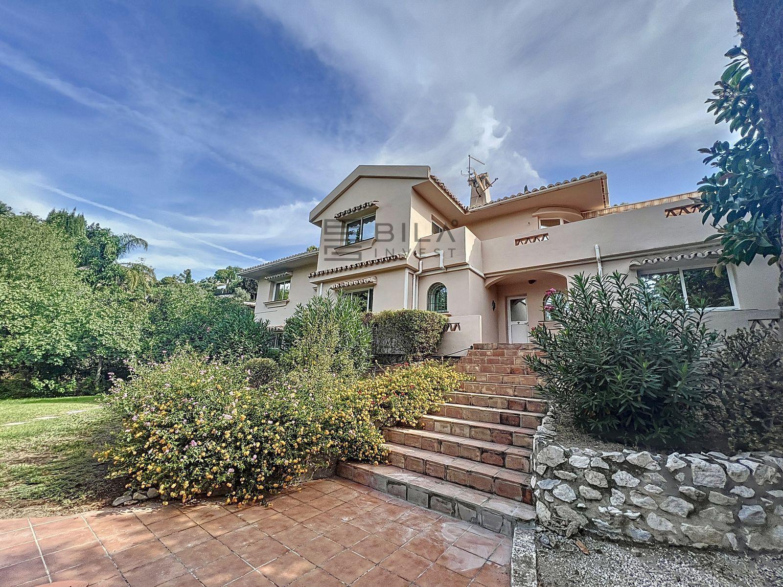 Chalet for Sale in Mijas