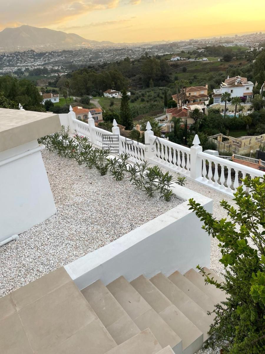 Chalet for Sale in Mijas