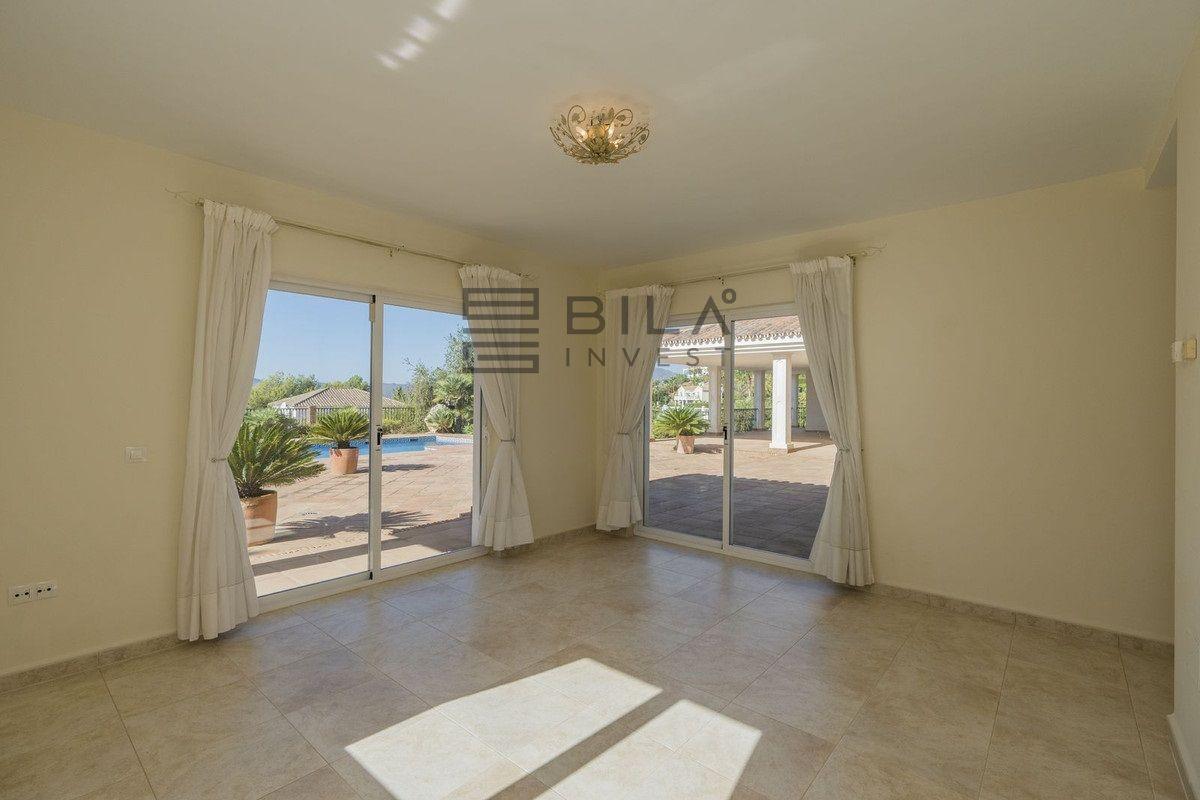Chalet for Sale in Mijas
