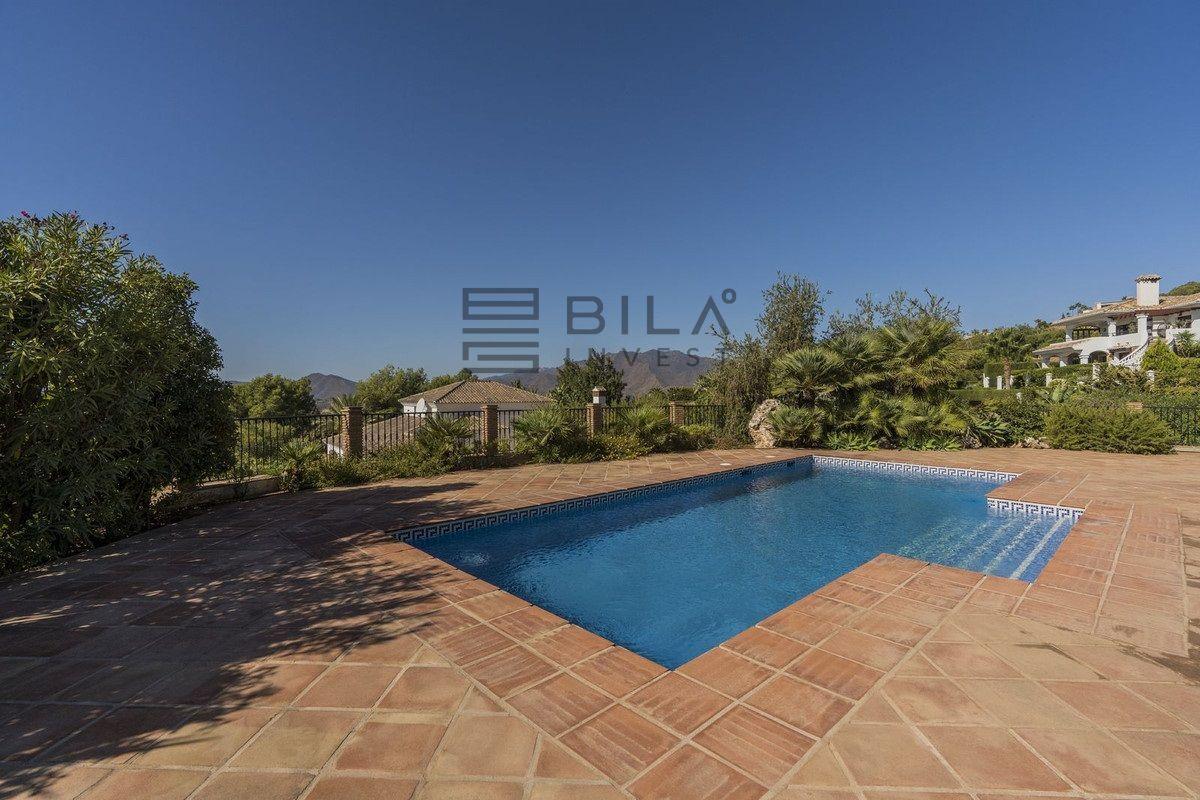 Chalet for Sale in Mijas
